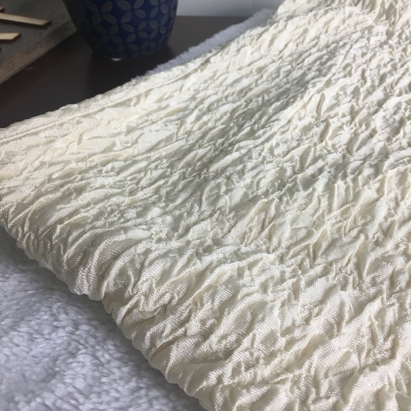 Betty B Cream Mini Skirt - Picture 2 of 3